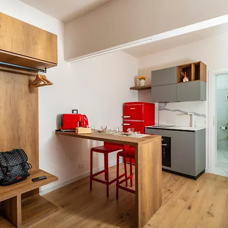 Luxury Fire - 4* Catania